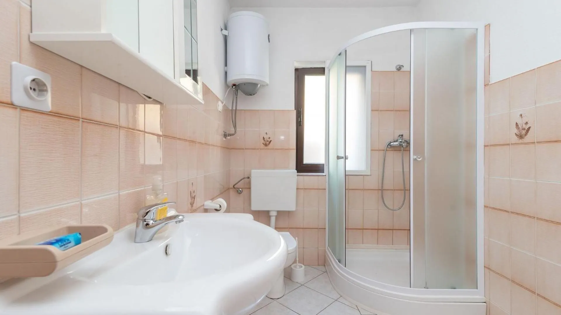 Apartments Vin تروغير